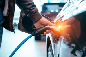 Hibrid sau plug-in hibrid: Care sunt diferențele și ce să alegi?